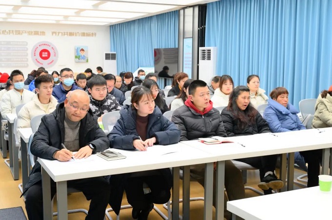 深入社區，傾聽民聲 成都市人大代表龔曉鷗開展“幸福美好生活十大工程”宣講 第2張