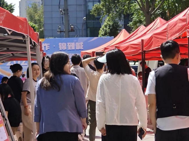 “家門口”的一站式服務！瑞方人力助力打造火車南站街道錦官新城社區特色就業IP 第2張