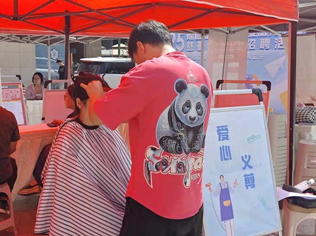 “家門口”的一站式服務！瑞方人力助力打造火車南站街道錦官新城社區特色就業IP 第6張