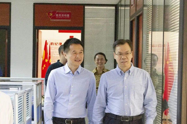 湖南省委統戰部副部長、省工商聯黨組書記胡建新一行蒞臨瑞方人力考察指導 第1張